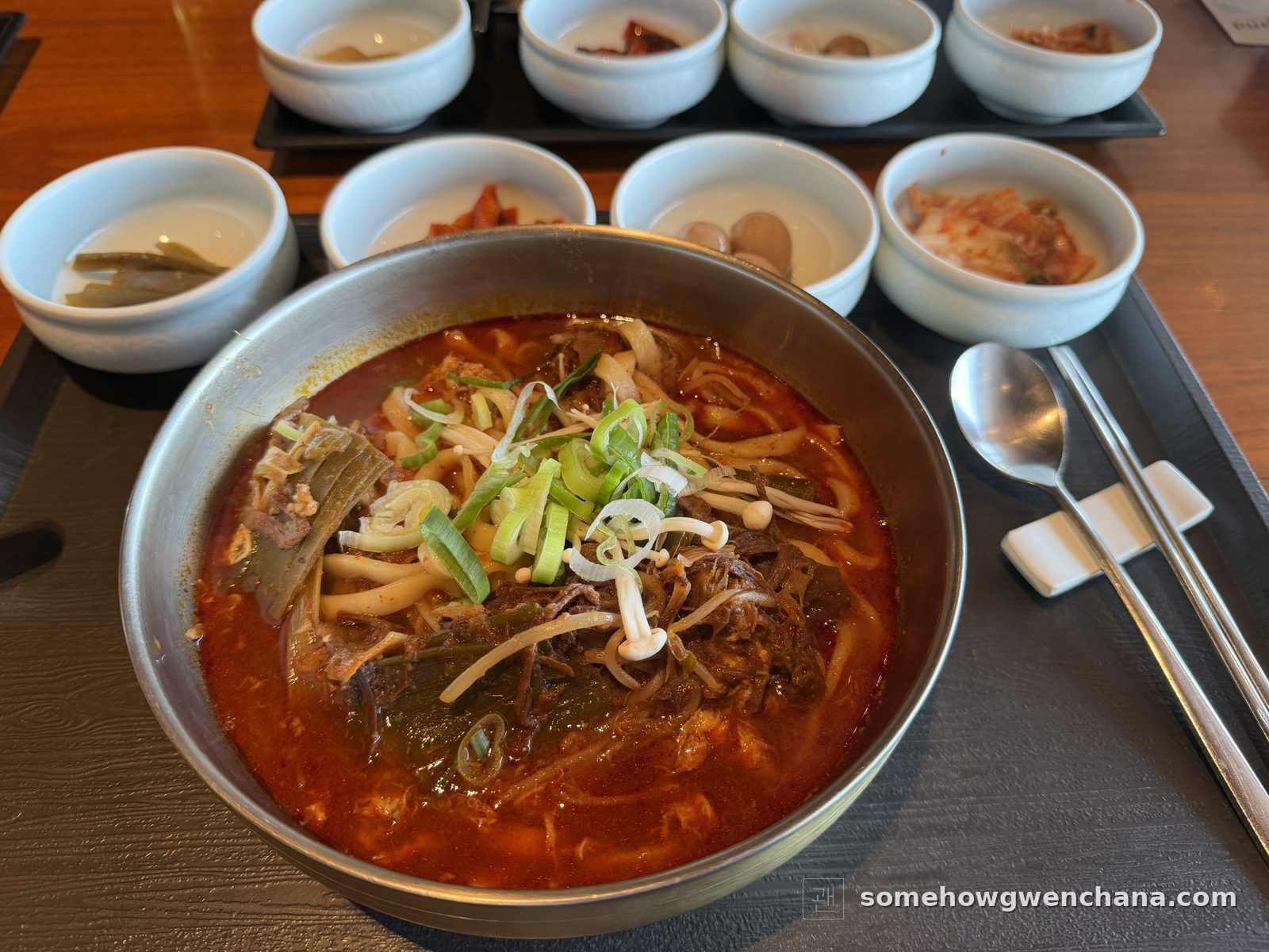 Yukgaejang kalguksu at the Centum Spa Land restaurant in Busan